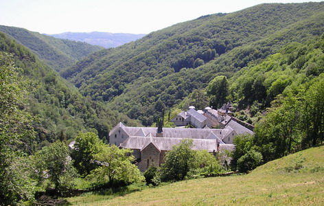 L'abbaye et sa vallée