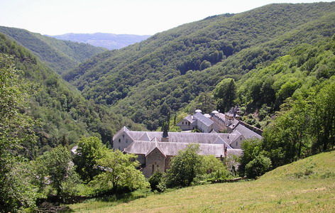 L'abbaye et sa vallée