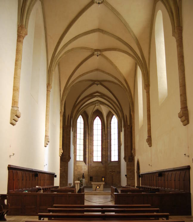 L'église, vue de la partie des fidèles